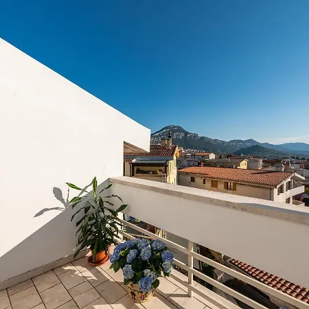 Bed And Breakfast Dorgali ベッド・アンド・ブレックファスト