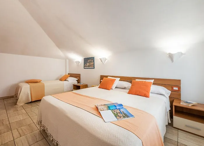 Bed And Breakfast Dorgali ベッド・アンド・ブレックファスト ドルガーリ