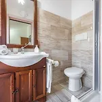 فندق مبيت وإفطار Bed And Breakfast Dorgali 3*