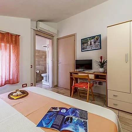 Bed And Breakfast Dorgali Panzió