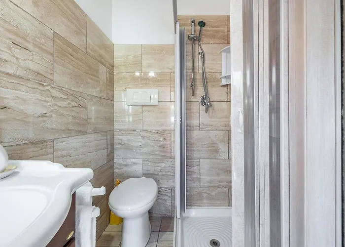 فندق مبيت وإفطار Bed And Breakfast Dorgali 3*